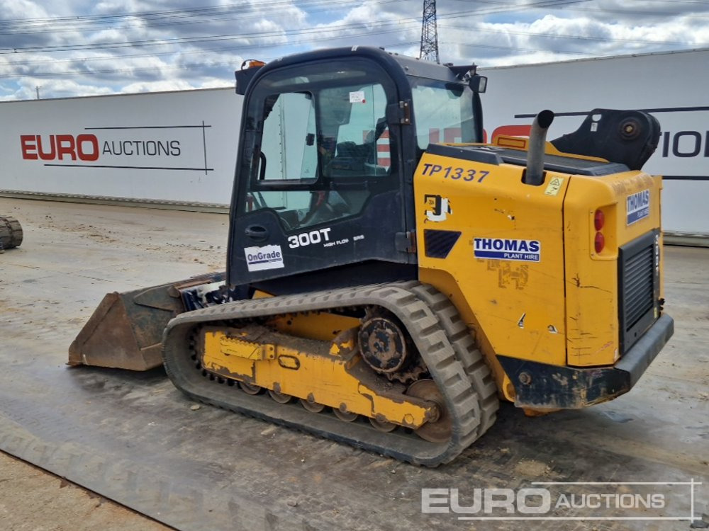 2010 JCB 300T - Skid steer loader: picture 3 2010 JCB 300T - Skid steer loader: picture 3