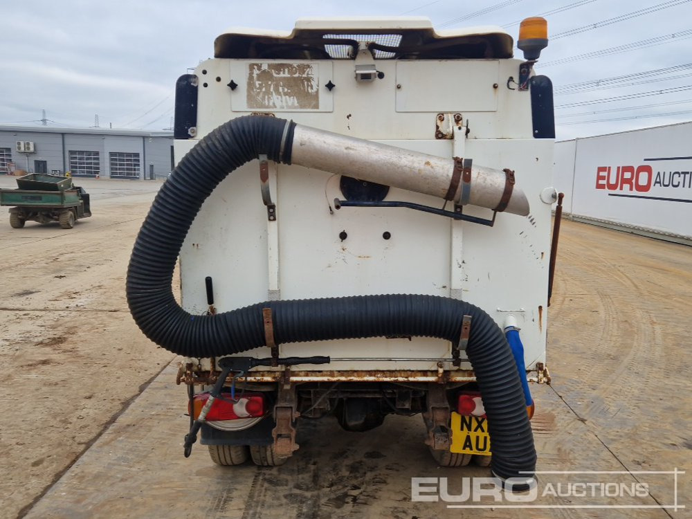2010 Scarab 4x2 Road Sweeper, Reverse Camera, A/C, Automatic Gearbox - Road sweeper: picture 4 2010 Scarab 4x2 Road Sweeper, Reverse Camera, A/C, Automatic Gearbox - Road sweeper: picture 4