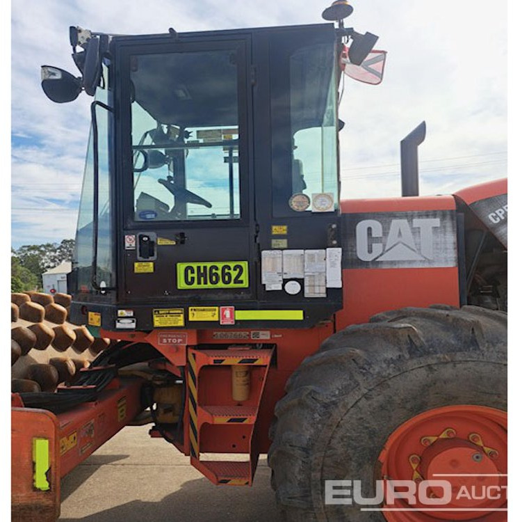 2011 CAT CP533E - Roller: picture 3 2011 CAT CP533E - Roller: picture 3