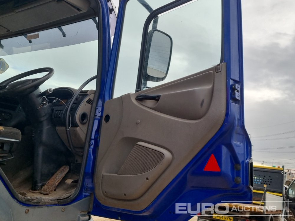 Tipper, Crane truck 2012 DAF CF85 360: picture 30