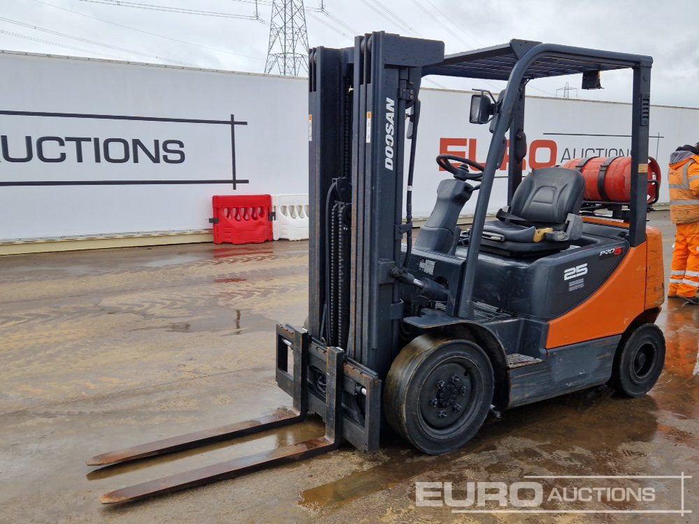 2012 Doosan G25E-5 - Forklift: picture 1 2012 Doosan G25E-5 - Forklift: picture 1