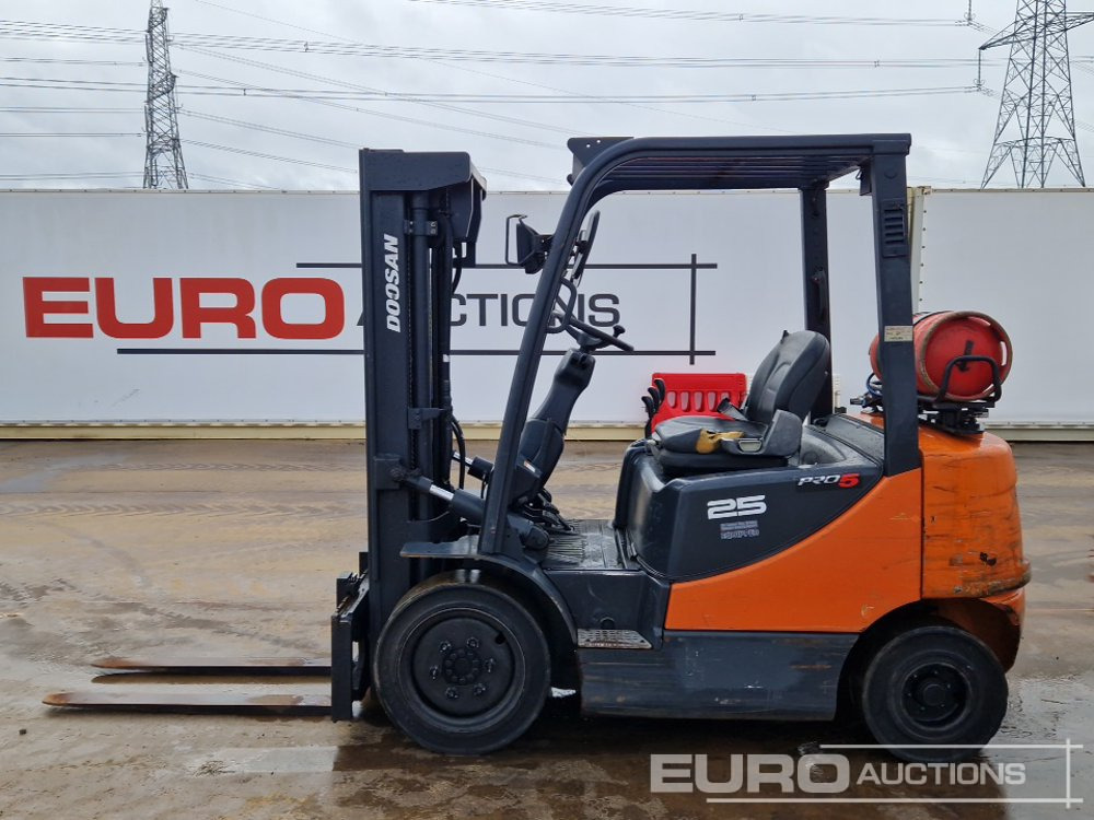 2012 Doosan G25E-5 - Forklift: picture 2 2012 Doosan G25E-5 - Forklift: picture 2