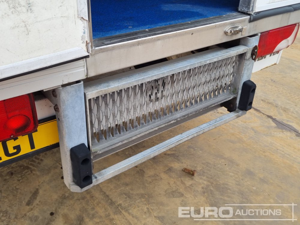 Box van 2013 Volkswagen Crafter CR35: picture 22