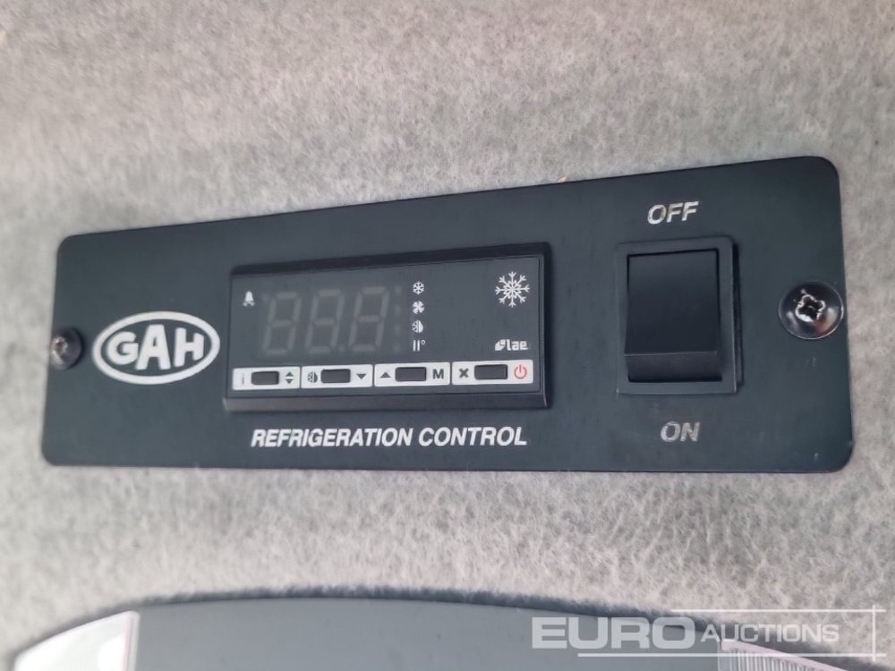 Box van 2013 Volkswagen Crafter CR35: picture 32