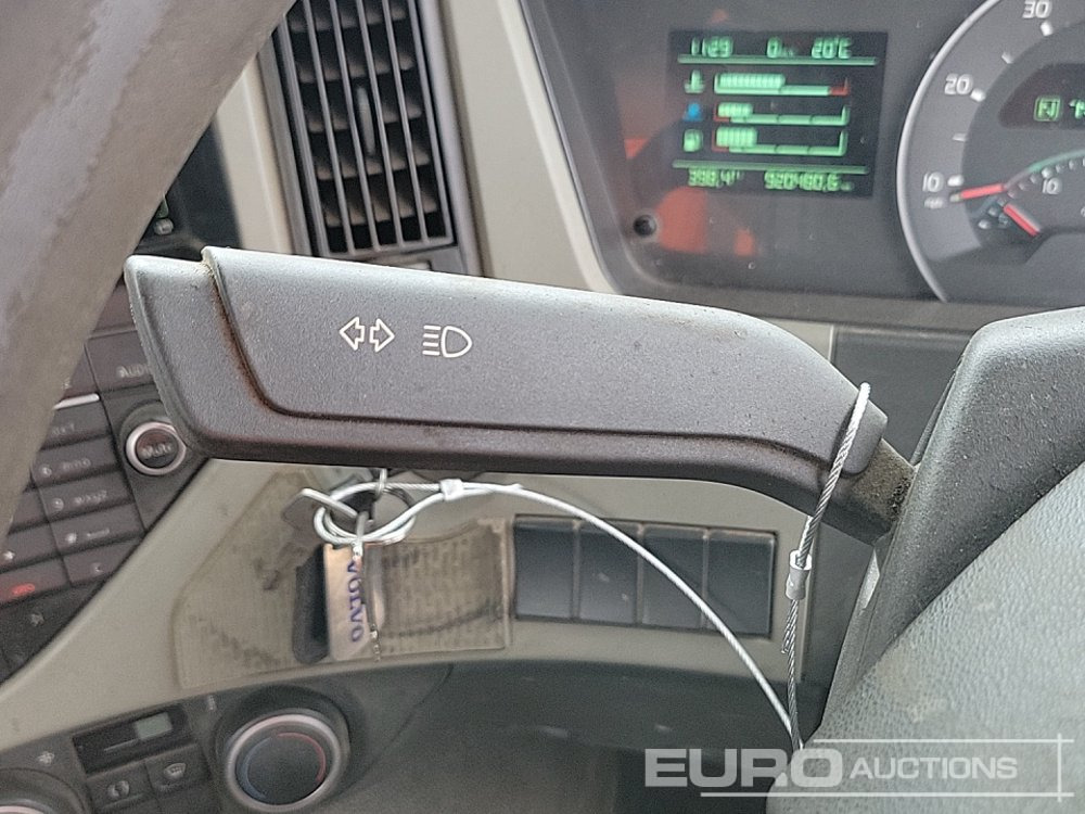 Hook lift truck 2014 Volvo FM: picture 40