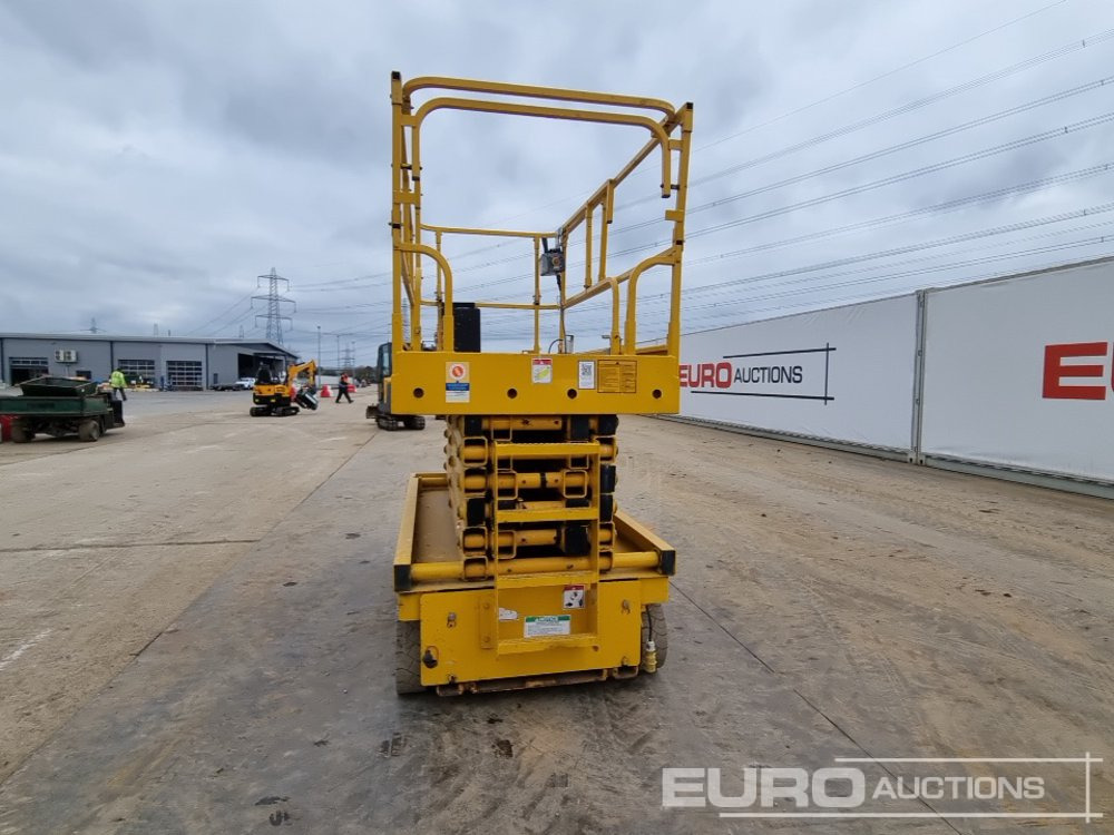 2015 Haulotte Compact 14 - Aerial platform: picture 4 2015 Haulotte Compact 14 - Aerial platform: picture 4