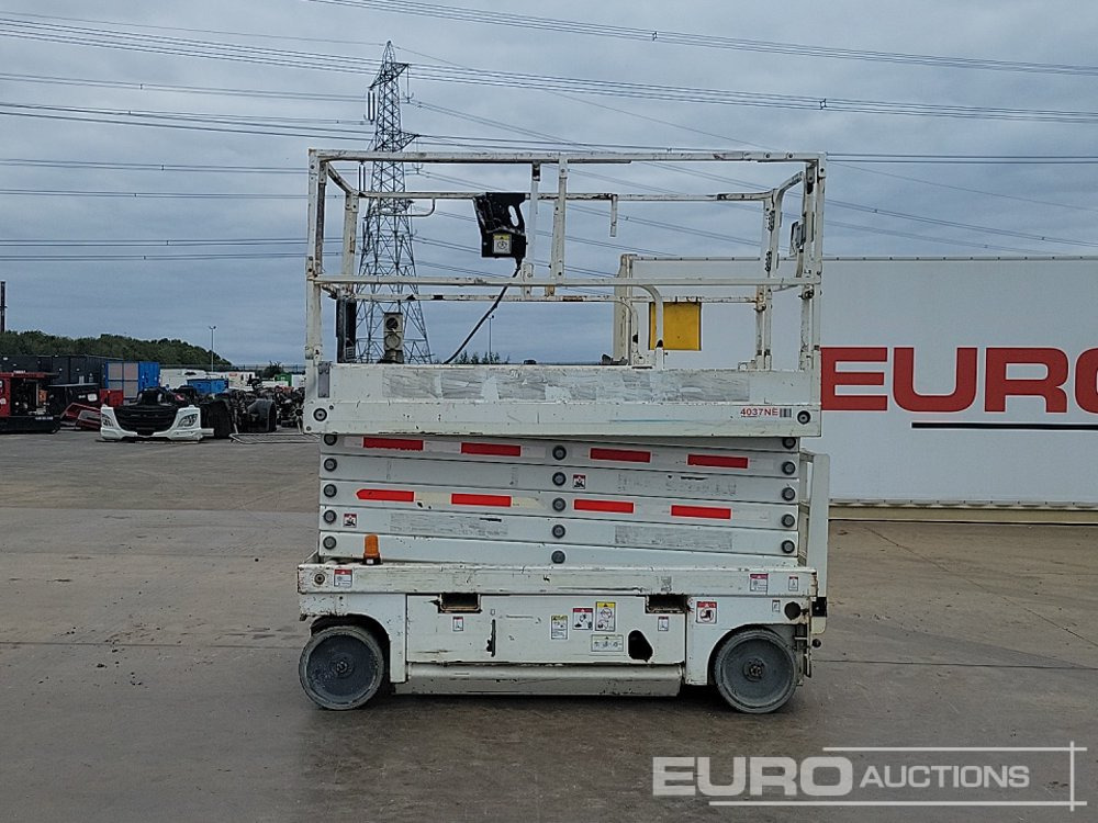 2015 Haulotte Compact 14 - Aerial platform: picture 2 2015 Haulotte Compact 14 - Aerial platform: picture 2