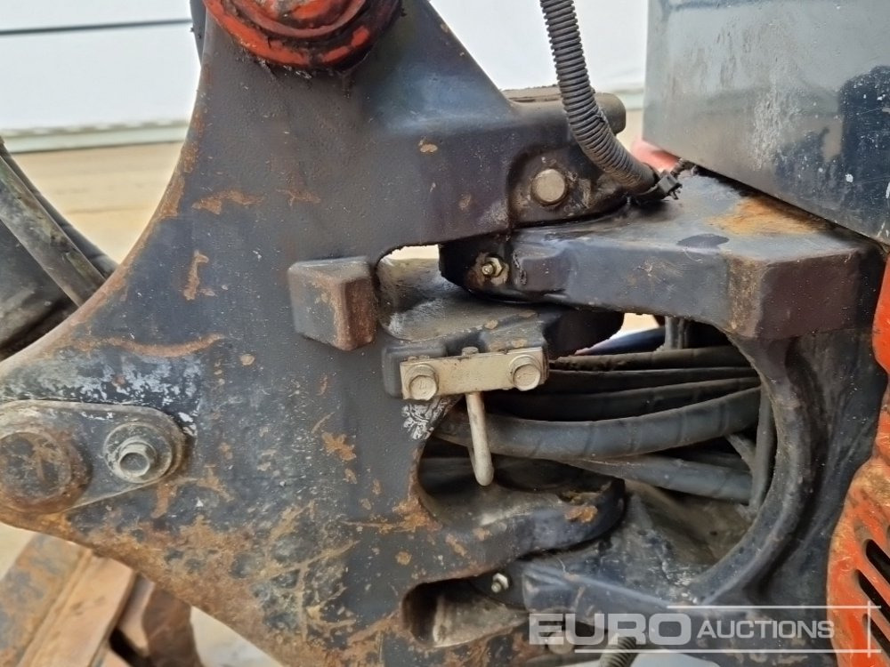 Mini excavator 2015 Kubota U20-3EU: picture 24