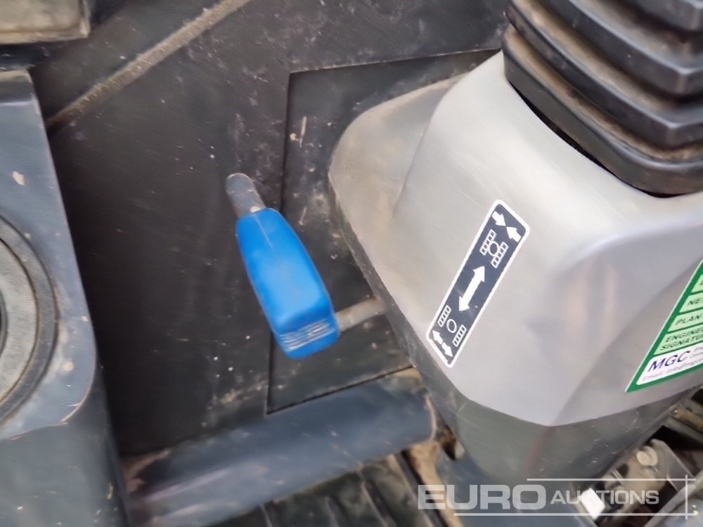 Mini excavator 2015 Kubota U20-3EU: picture 43