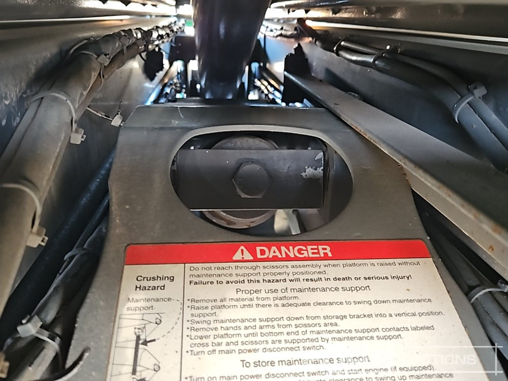 Aerial platform 2015 SkyJack SJ6826RT: picture 28
