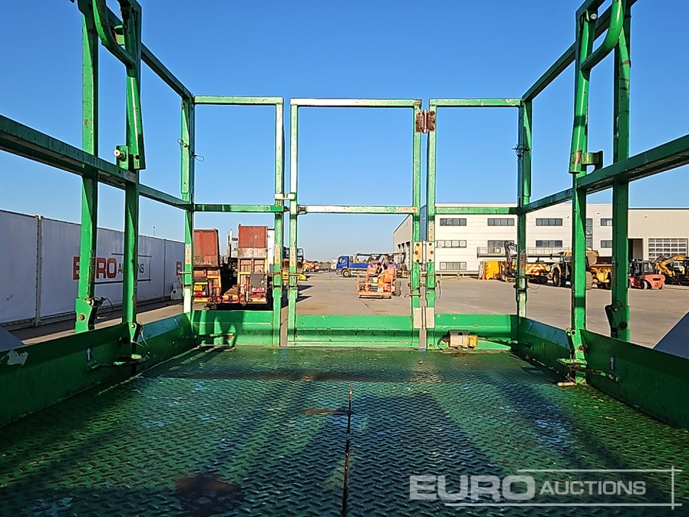 Aerial platform 2015 SkyJack SJ6826RT: picture 30