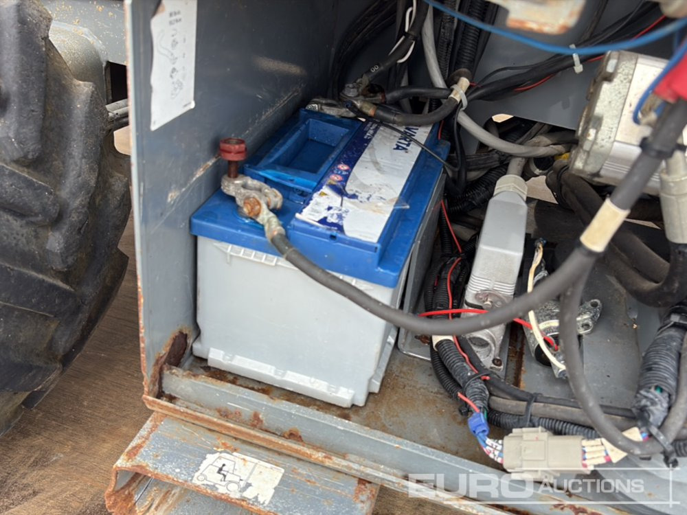 Aerial platform 2015 SkyJack SJ6832RT: picture 22