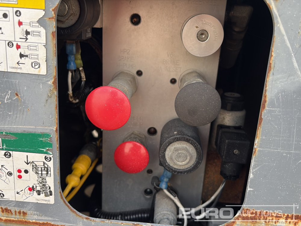 Aerial platform 2015 SkyJack SJ6832RT: picture 21
