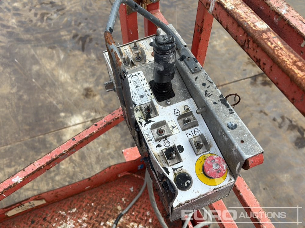 Aerial platform 2015 SkyJack SJ6832RT: picture 20