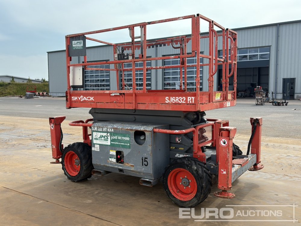 Aerial platform 2015 SkyJack SJ6832RT: picture 7