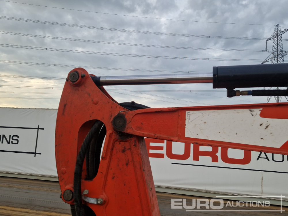 Mini excavator 2016 Kubota U27-4: picture 19