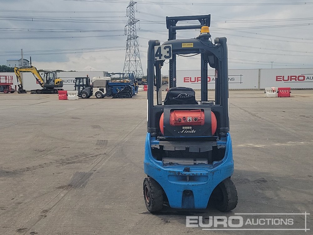 2016 Linde H20T-01 - LPG forklift: picture 4 2016 Linde H20T-01 - LPG forklift: picture 4