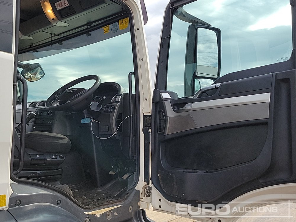 Hook lift truck 2016 MAN TGS32.360: picture 41