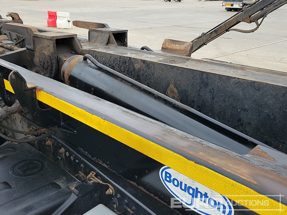 Hook lift truck 2016 MAN TGS32.360: picture 32