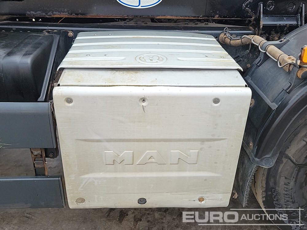 Hook lift truck 2016 MAN TGS32.360: picture 17