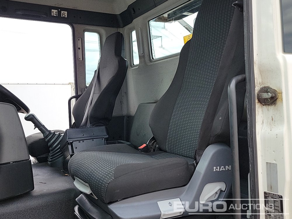 Hook lift truck 2016 MAN TGS32.360: picture 40