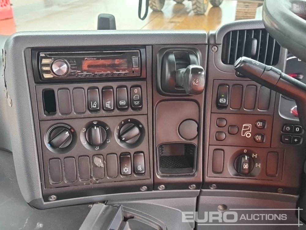 Tank truck 2016 Scania P320: picture 33