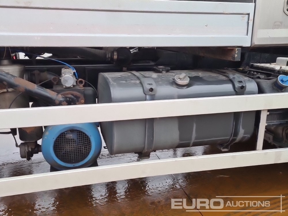 Tank truck 2016 Scania P320: picture 22