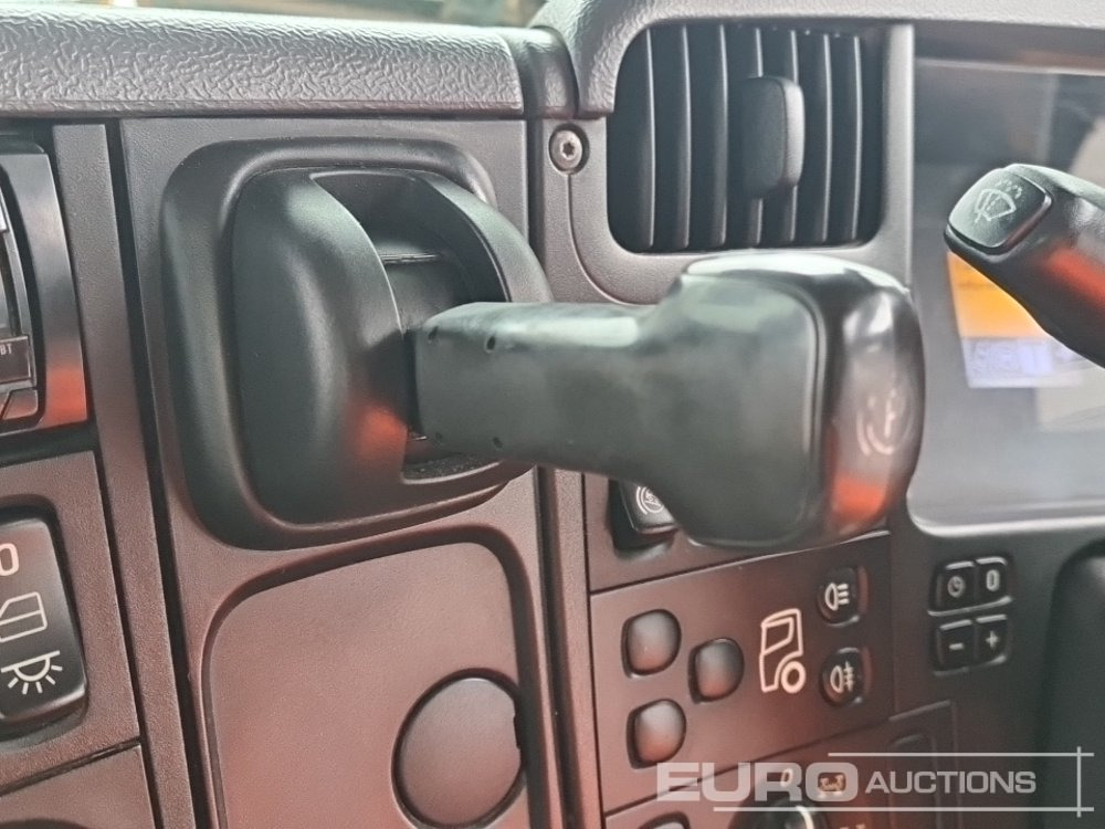 Tank truck 2016 Scania P320: picture 34