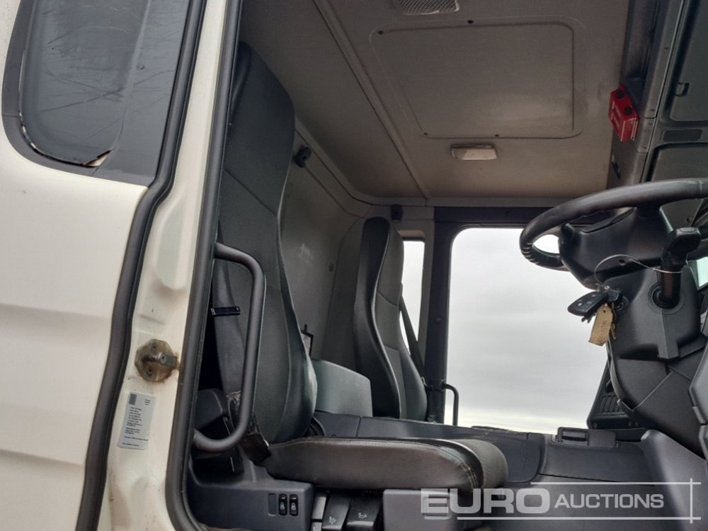 Tank truck 2016 Scania P320: picture 31