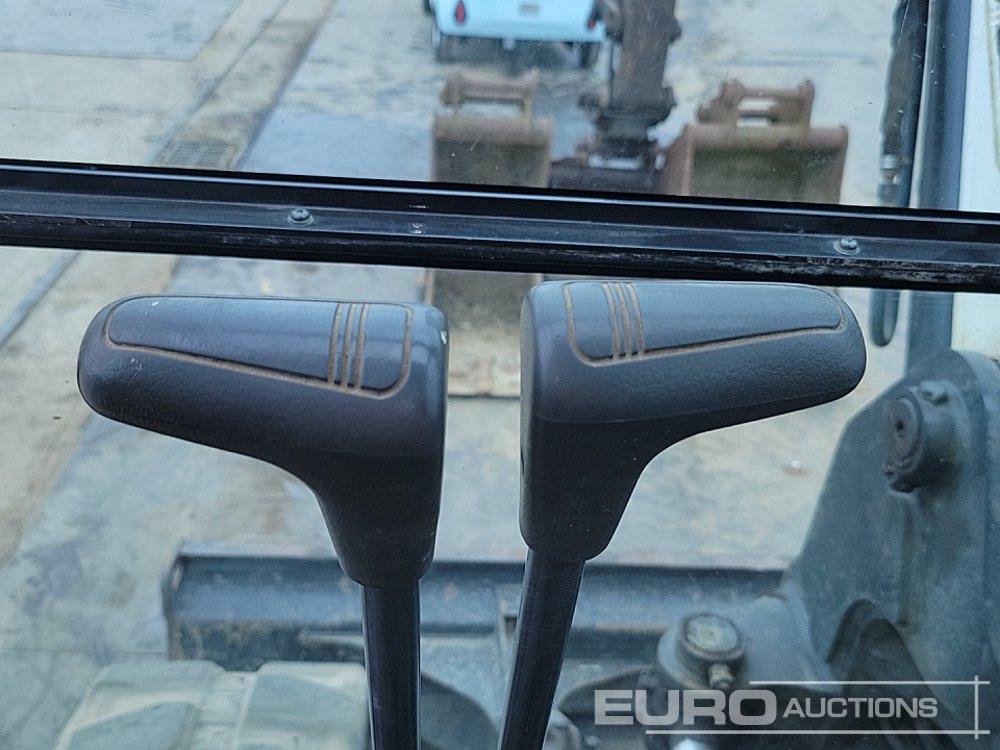 Mini excavator 2017 Bobcat E85: picture 50