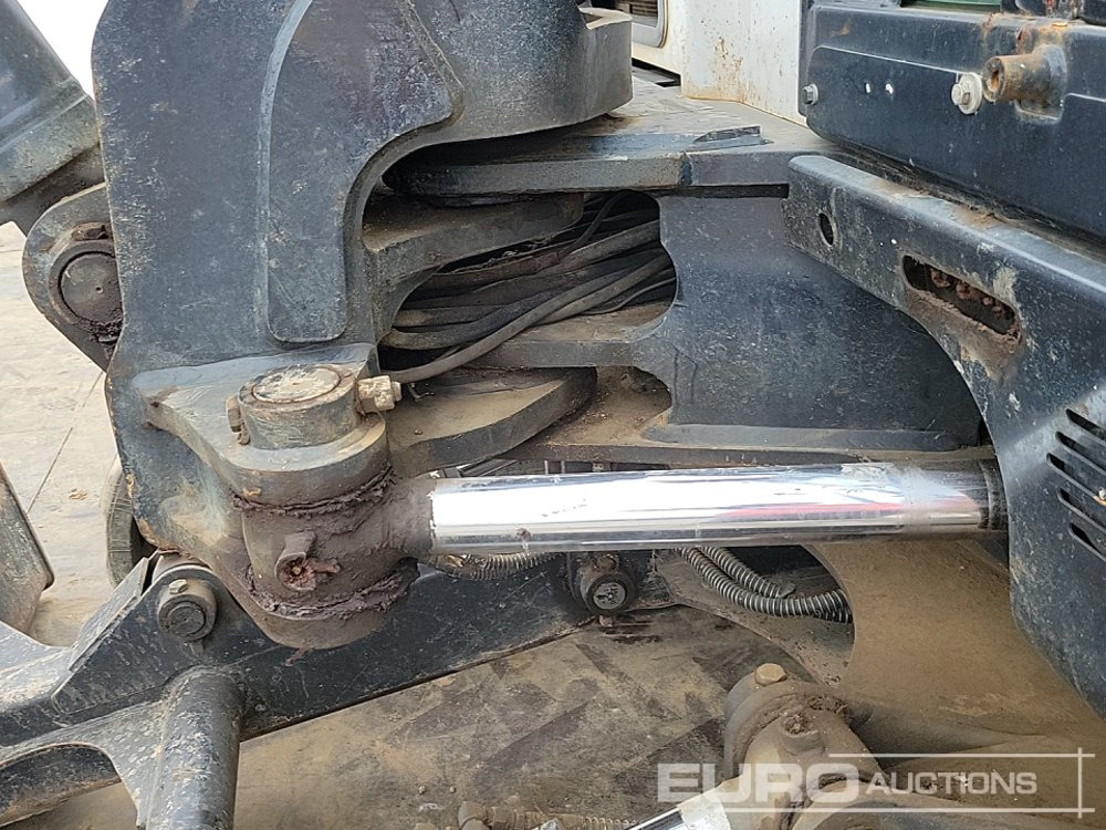 Mini excavator 2017 Bobcat E85: picture 39