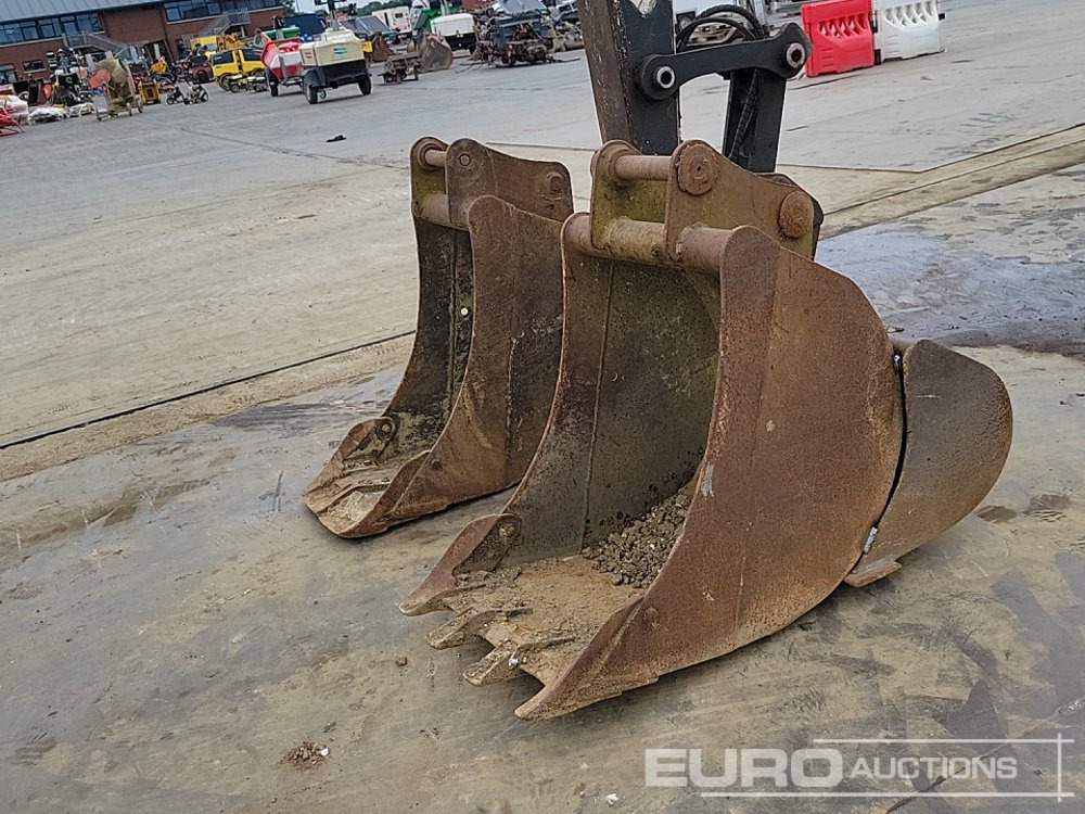 Mini excavator 2017 Bobcat E85: picture 22