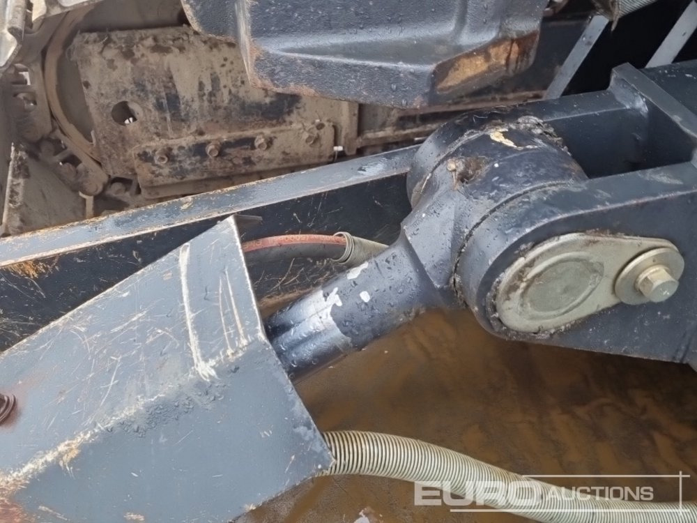 Mini excavator 2017 Kubota KX080-4A: picture 21