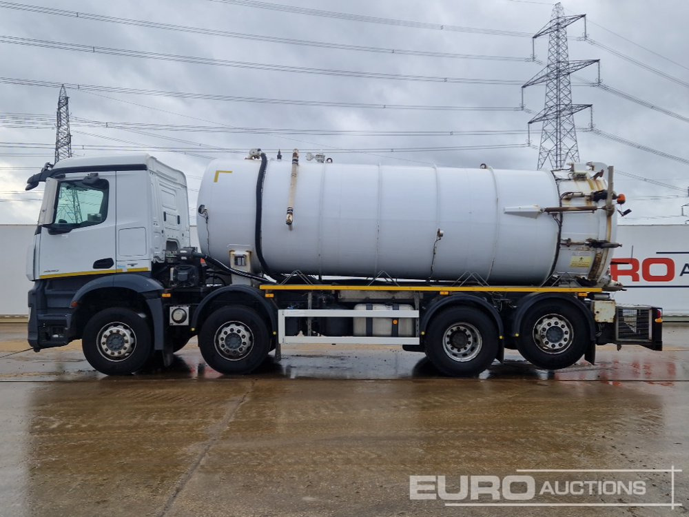 2017 Mercedes Arocs 3240 - Tank truck: picture 2 2017 Mercedes Arocs 3240 - Tank truck: picture 2