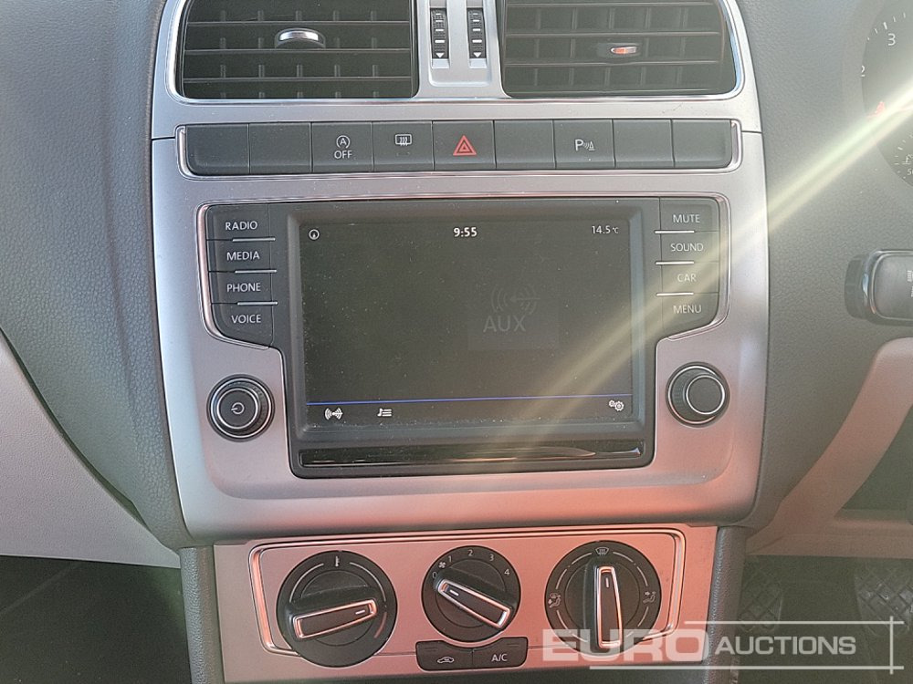 Car 2017 Volkswagen Polo: picture 31