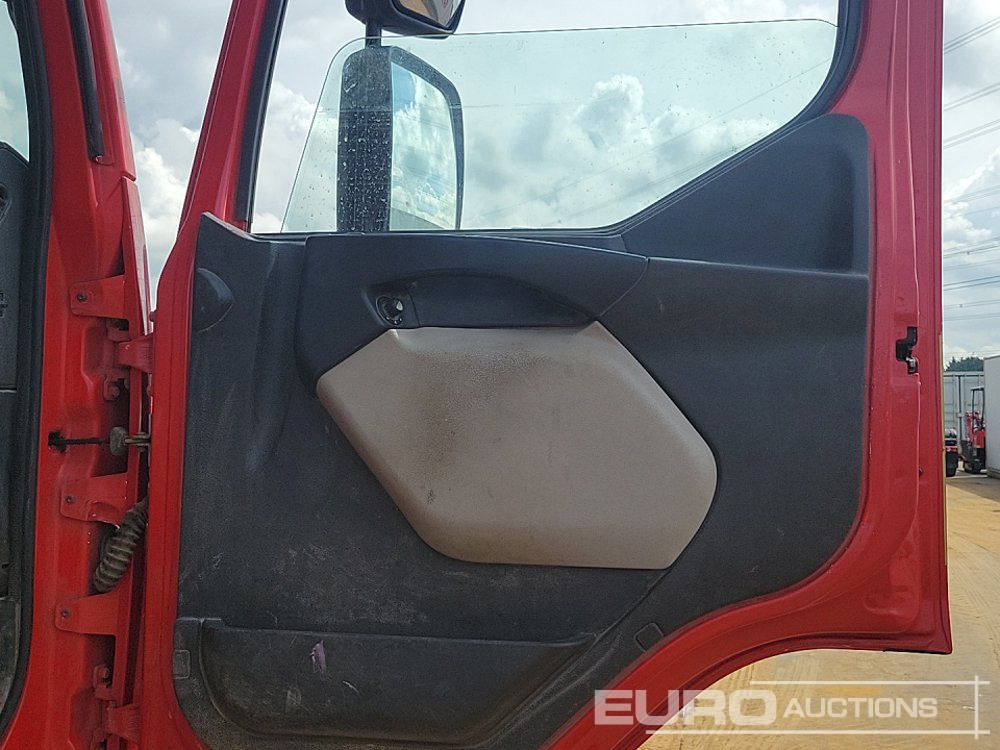 Skip loader truck 2017 Volvo FE280: picture 29