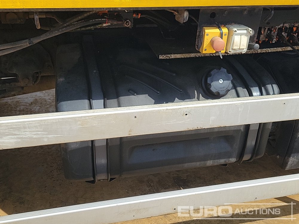 Skip loader truck 2017 Volvo FE280: picture 18