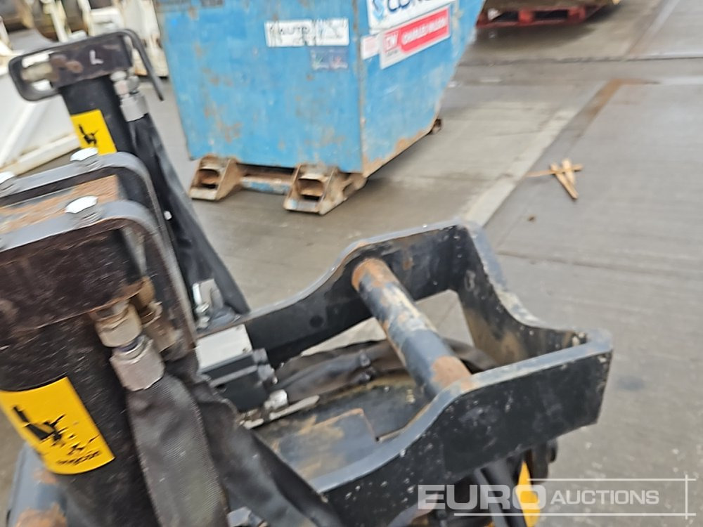 2018 Engcon Hydraulic Tilt Rotator S60 Hitch to suit 12-20 Ton Excavator - Quick coupler: picture 1 2018 Engcon Hydraulic Tilt Rotator S60 Hitch to suit 12-20 Ton Excavator - Quick coupler: picture 1