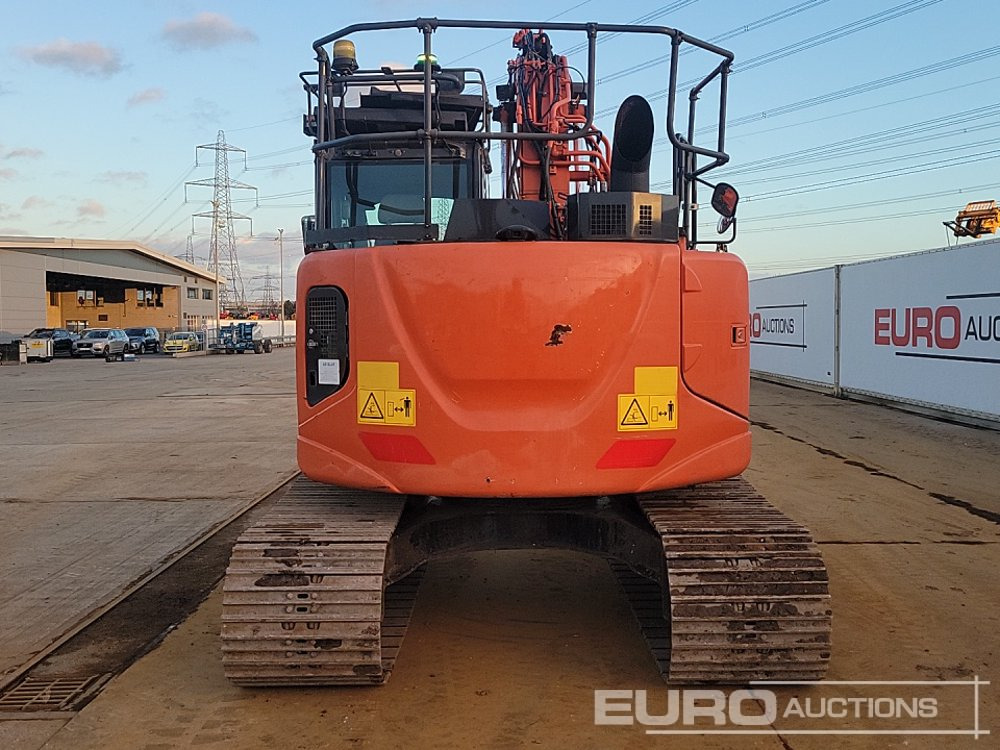 2018 Hitachi ZX135US-6 - Crawler excavator: picture 4 2018 Hitachi ZX135US-6 - Crawler excavator: picture 4
