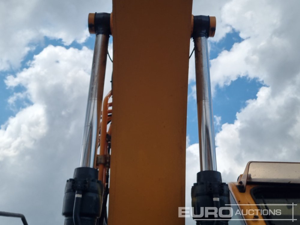 Crawler excavator 2018 Hyundai HX235LCR: picture 38