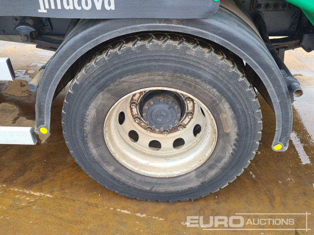 Skip loader truck 2018 Volvo FL818: picture 10