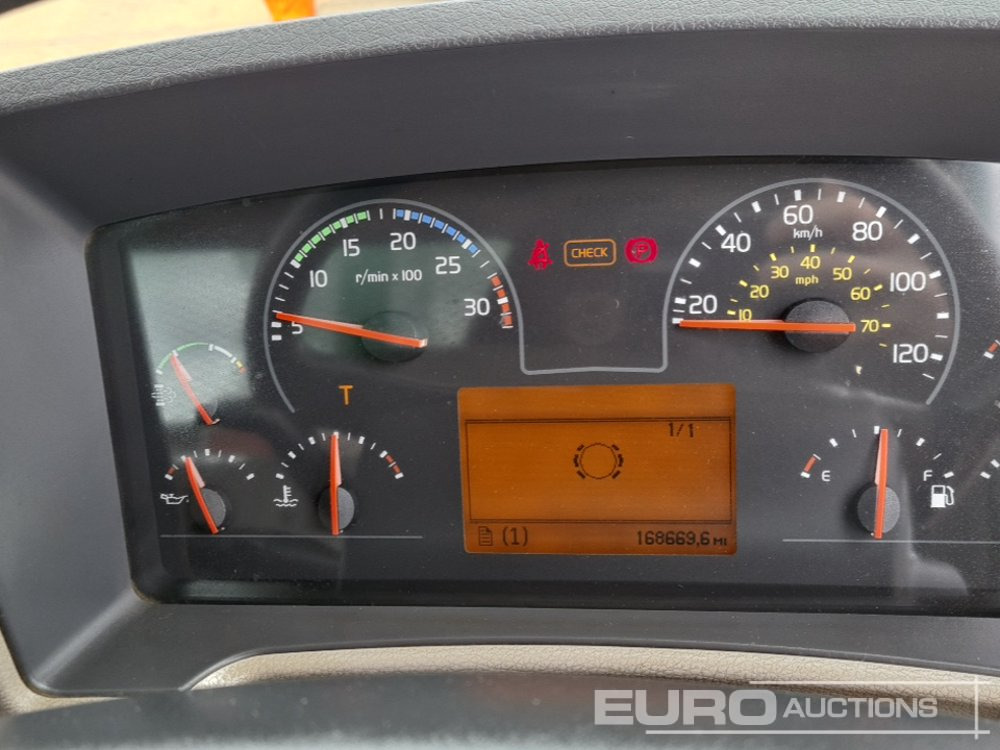 Skip loader truck 2018 Volvo FL818: picture 35