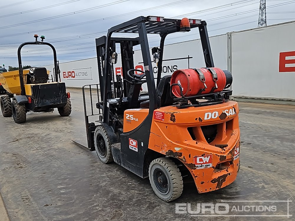 2019 Doosan G25GP - Forklift: picture 3 2019 Doosan G25GP - Forklift: picture 3
