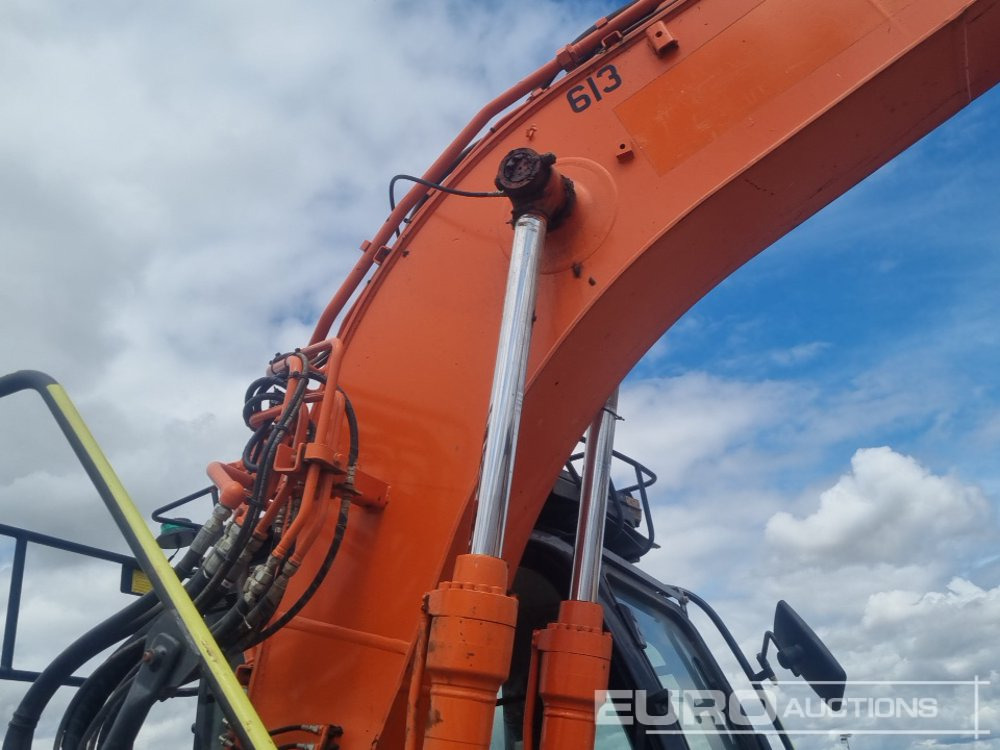 Crawler excavator 2019 Hitachi ZX135US-6: picture 22