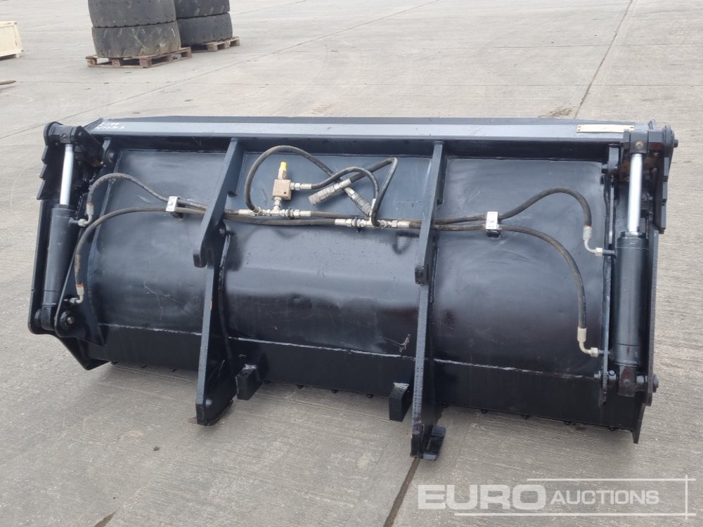 2019 JCB 76" 3 in 1 Bucket to suit Telehandler - Bucket: picture 4 2019 JCB 76" 3 in 1 Bucket to suit Telehandler - Bucket: picture 4