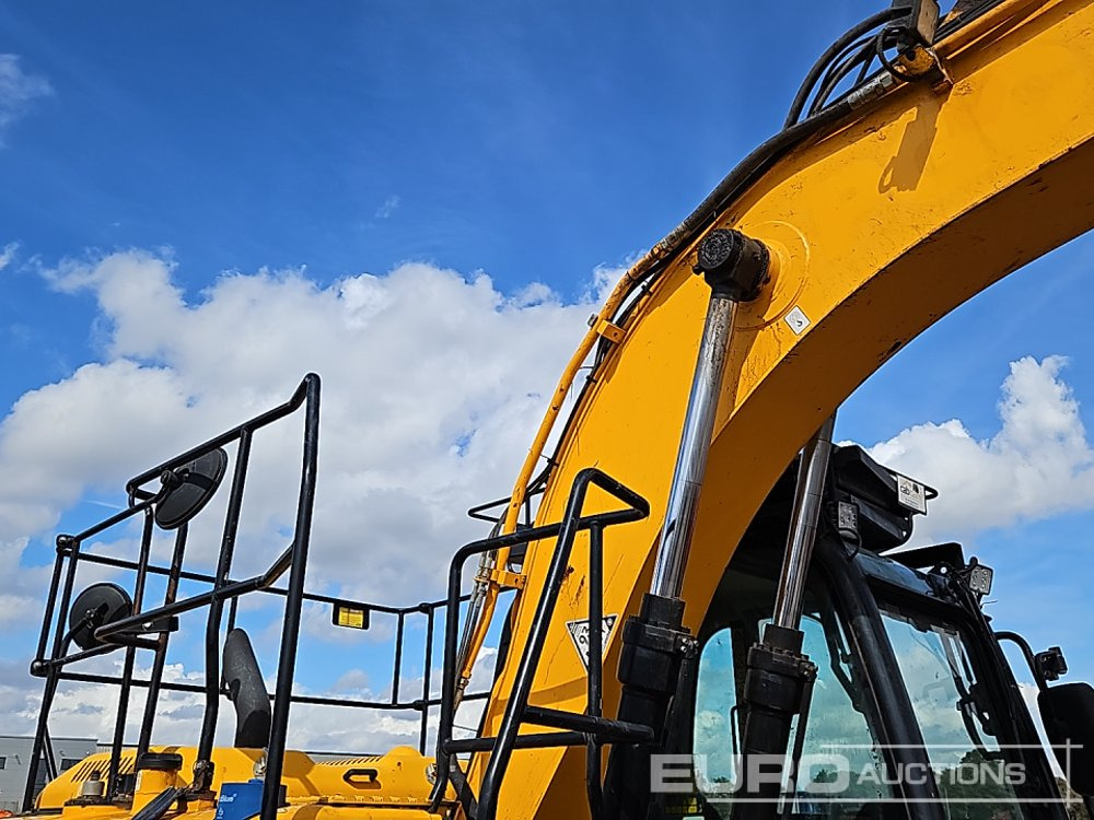 Crawler excavator 2019 JCB JS130LC: picture 17