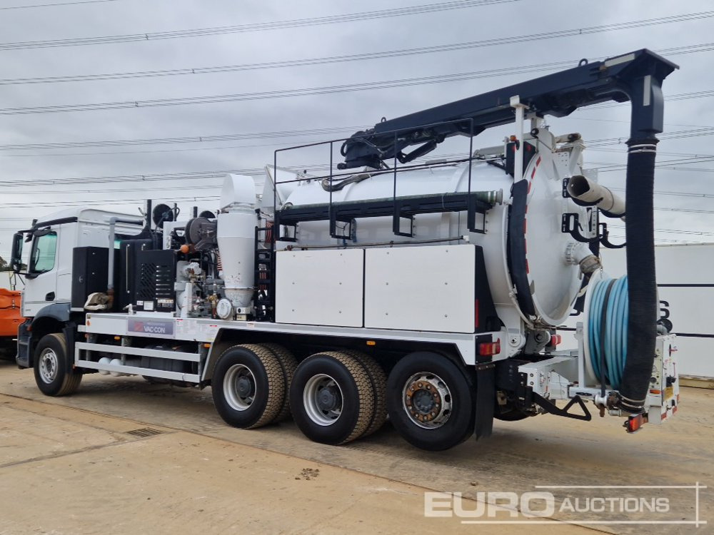 2019 Mercedes Arocs 3243 - Tank truck: picture 3 2019 Mercedes Arocs 3243 - Tank truck: picture 3