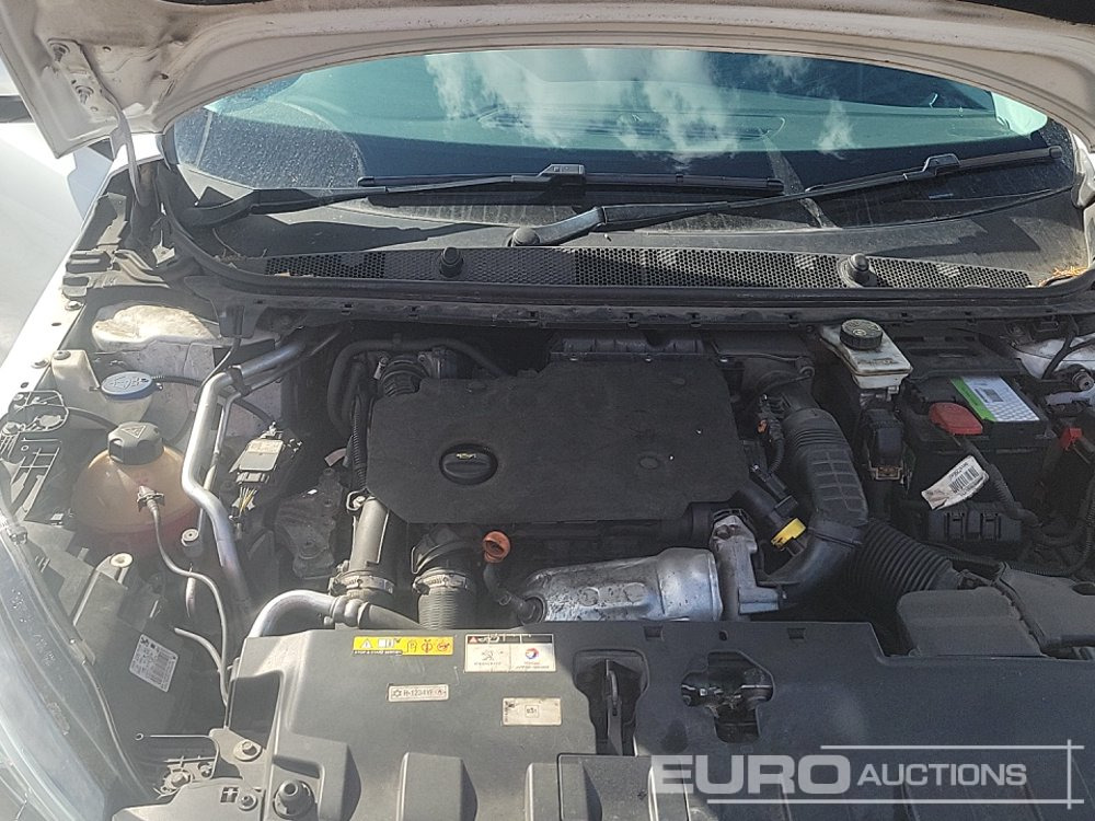Car 2019 Peugeot 308: picture 13