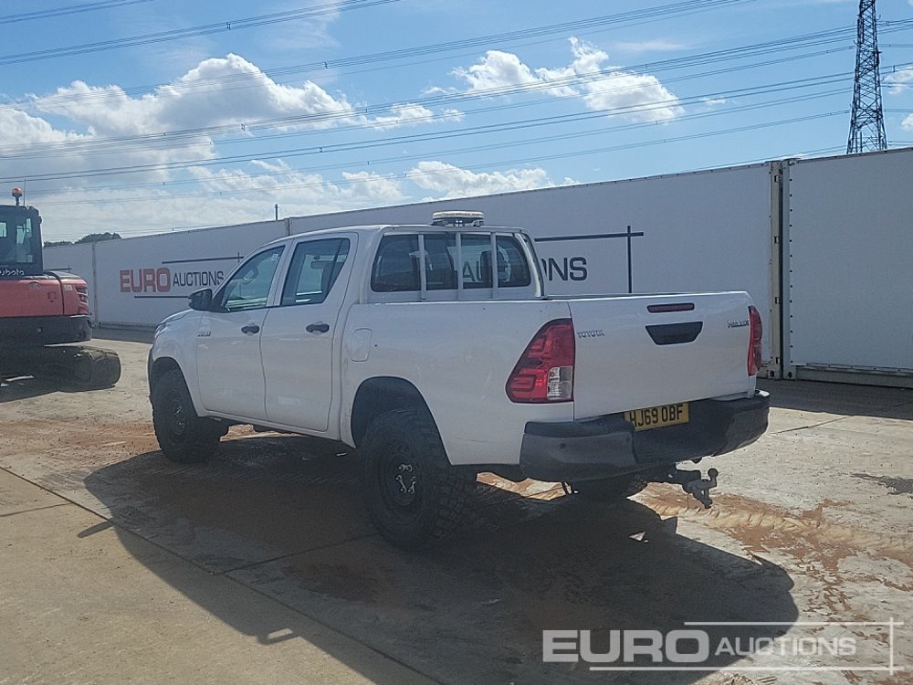 2019 Toyota Hilux Active D-4D - Pickup truck: picture 3 2019 Toyota Hilux Active D-4D - Pickup truck: picture 3