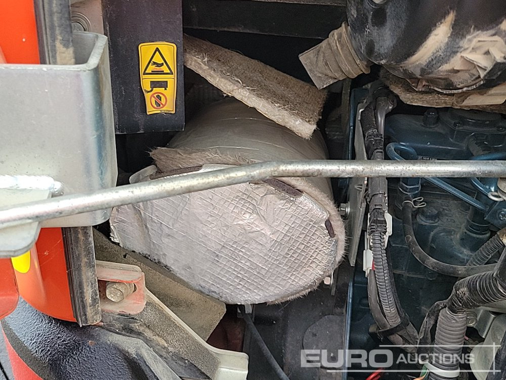 Mini excavator 2020 Kubota U27-4: picture 37